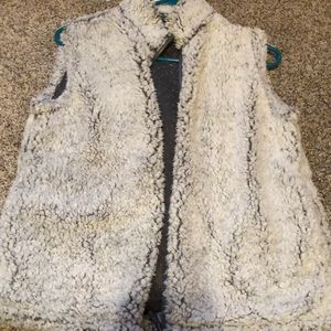 Super soft fluffy vest!
